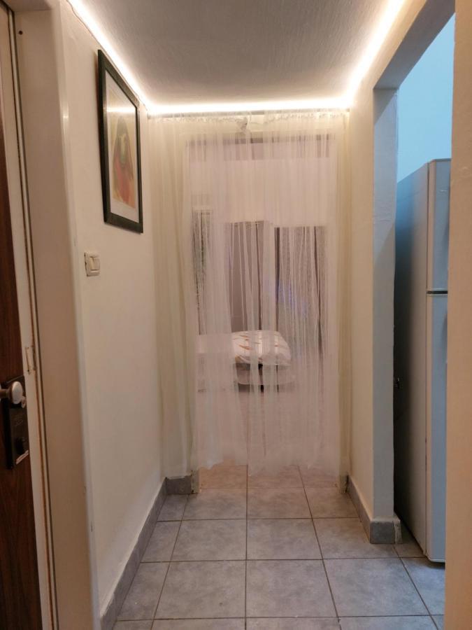 Modern Studio Central Haifa Free Wifi דירת נופש מאובזרת בחיפה Экстерьер фото