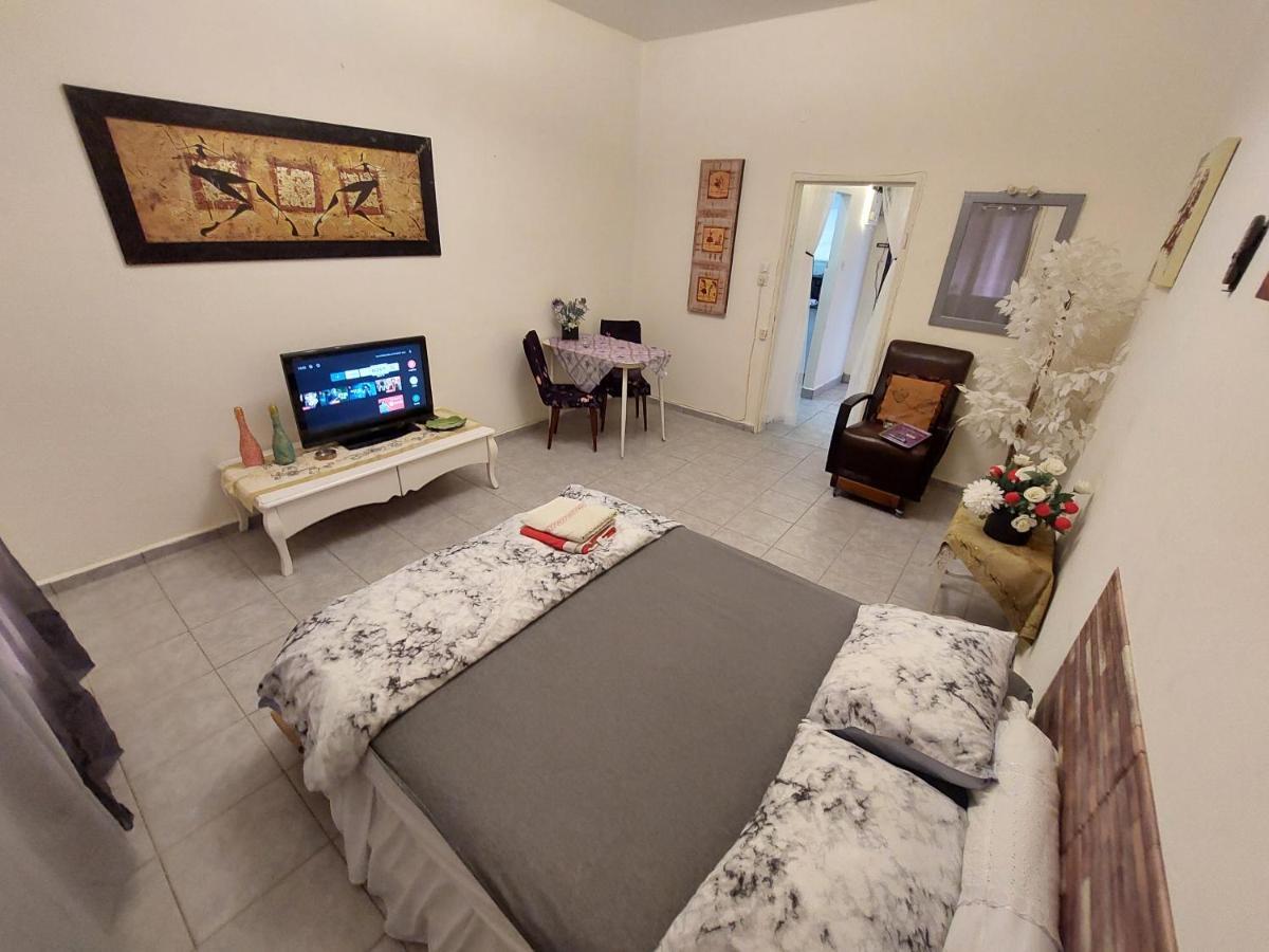 Modern Studio Central Haifa Free Wifi דירת נופש מאובזרת בחיפה Экстерьер фото