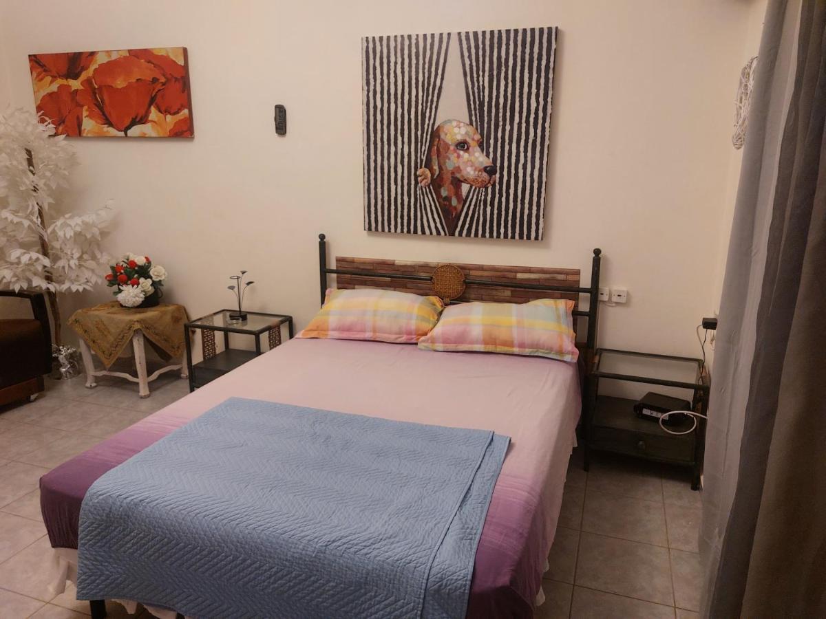 Modern Studio Central Haifa Free Wifi דירת נופש מאובזרת בחיפה Экстерьер фото